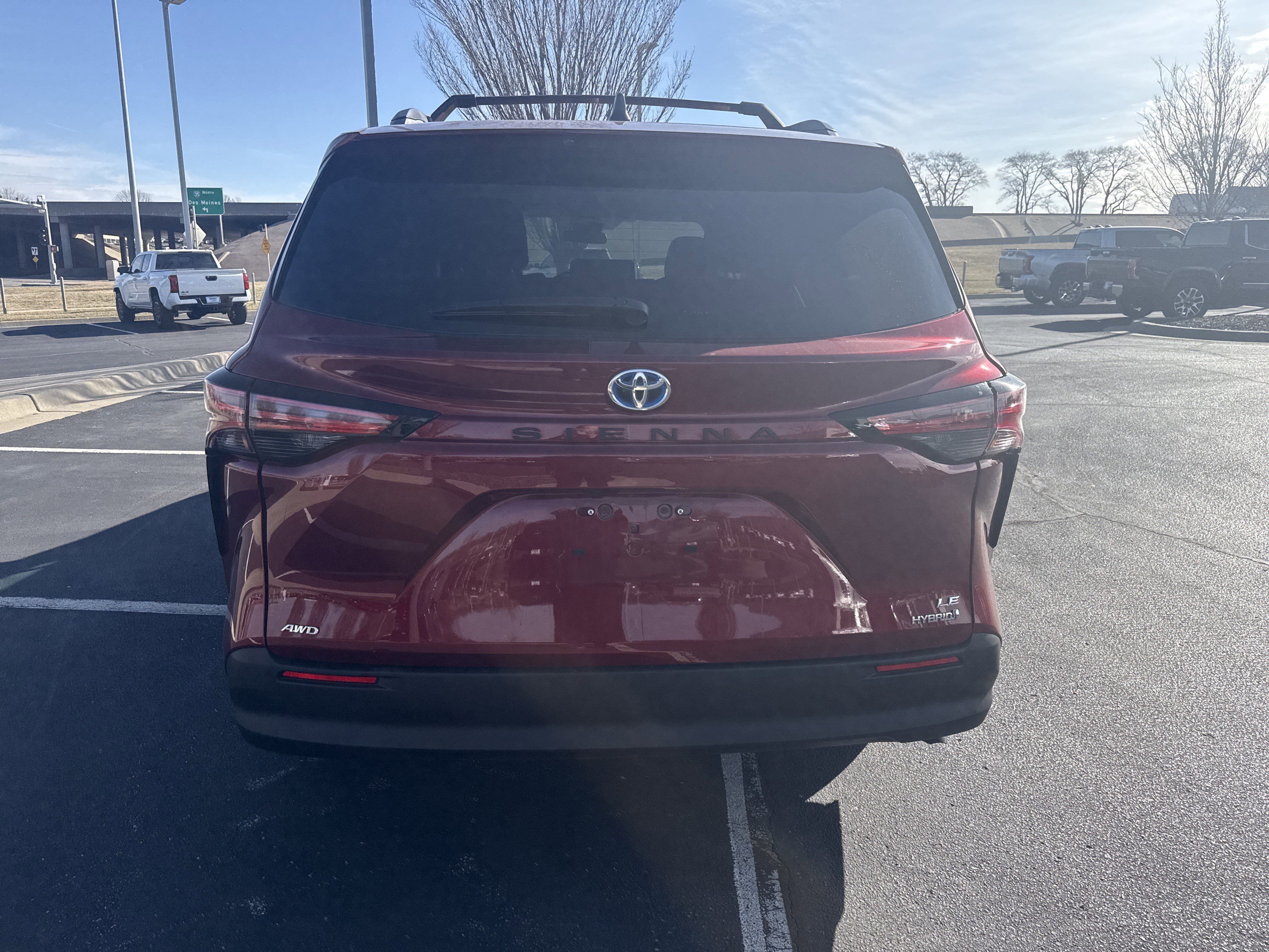 Used 2022 Toyota Sienna LE image 9