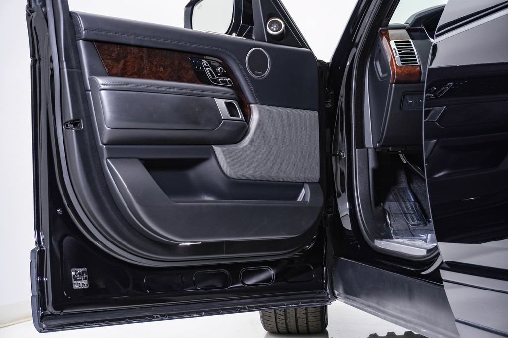 Used 2019 Land Rover Range Rover Supercharged AWD/4WD image 27