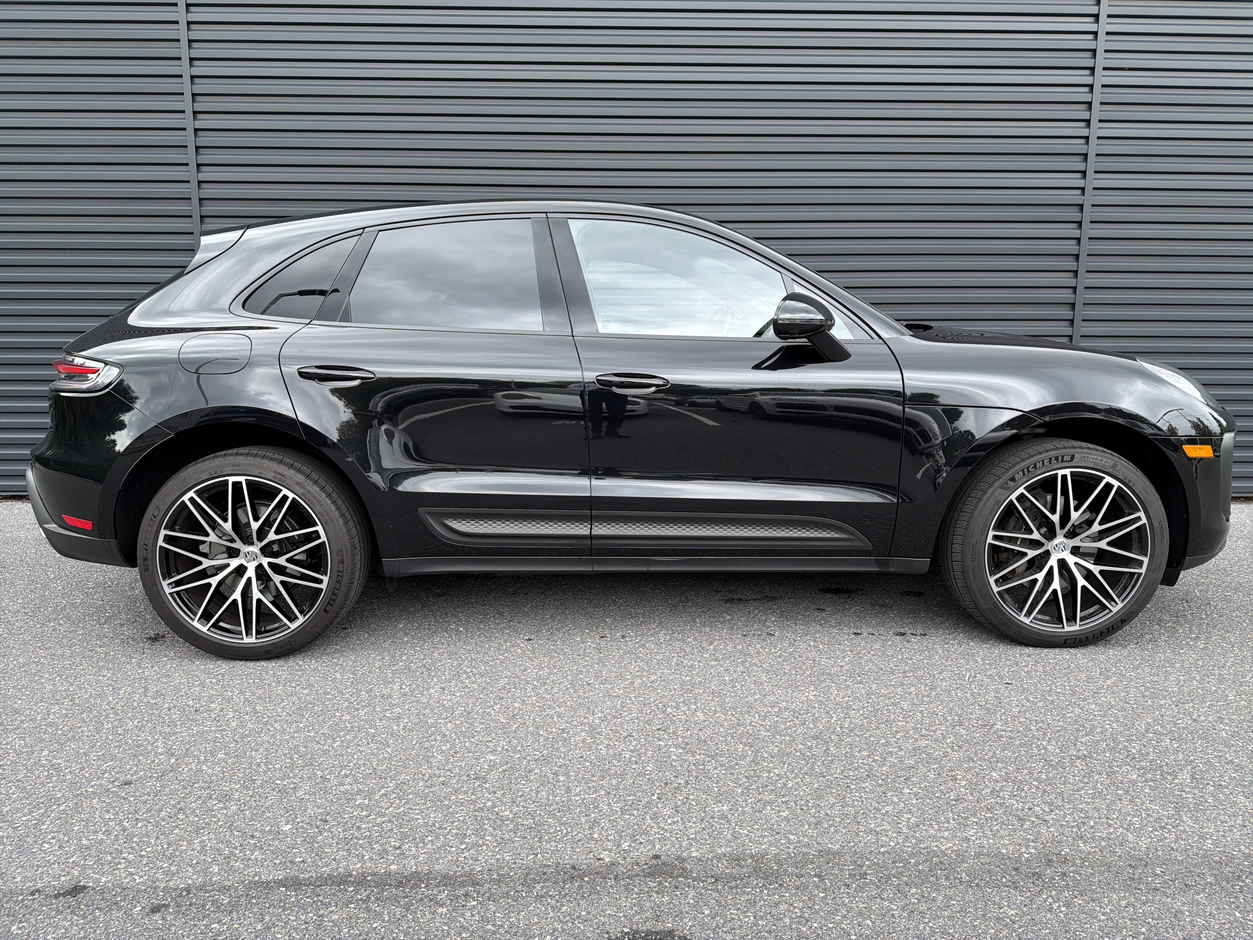 New 2026 Porsche Macan AWD/4WD image 6