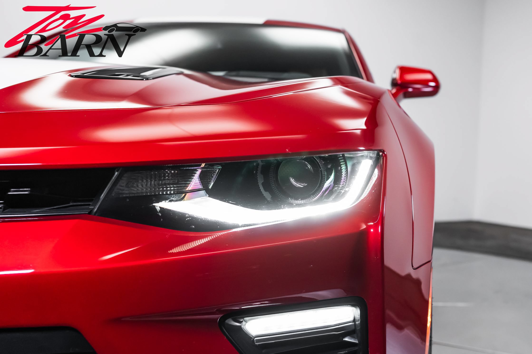 Used 2016 Chevrolet Camaro SS RWD image 11