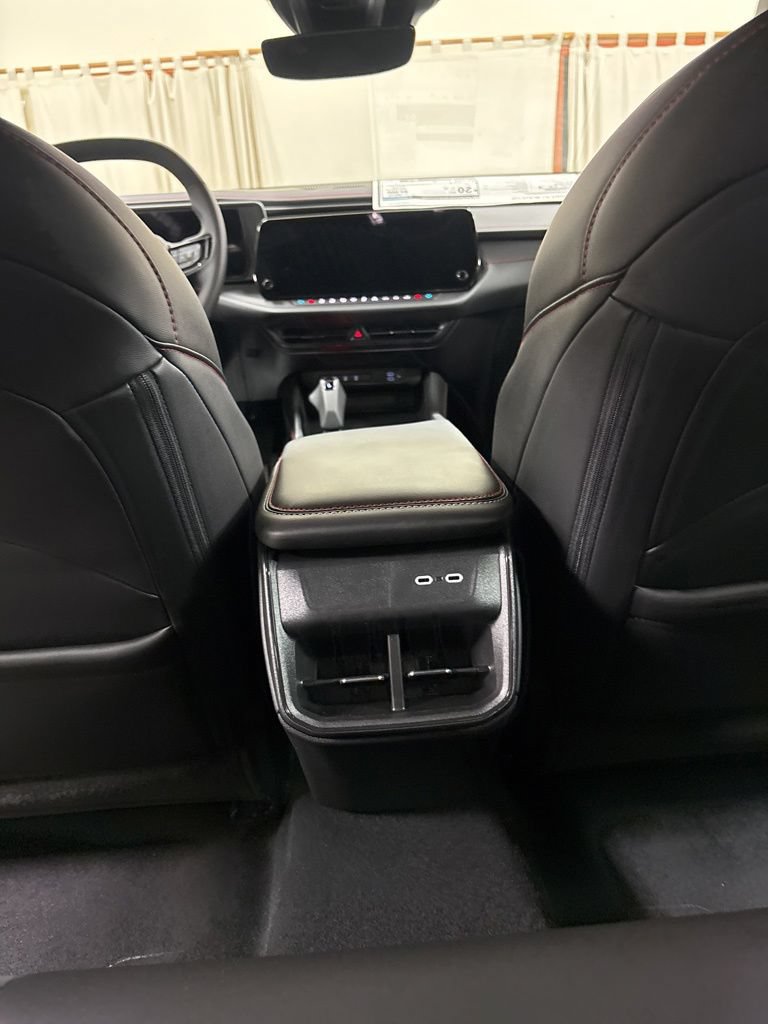 New 2026 Dodge Charger R/T w/ Driver Convenience Group AWD/4WD image 21