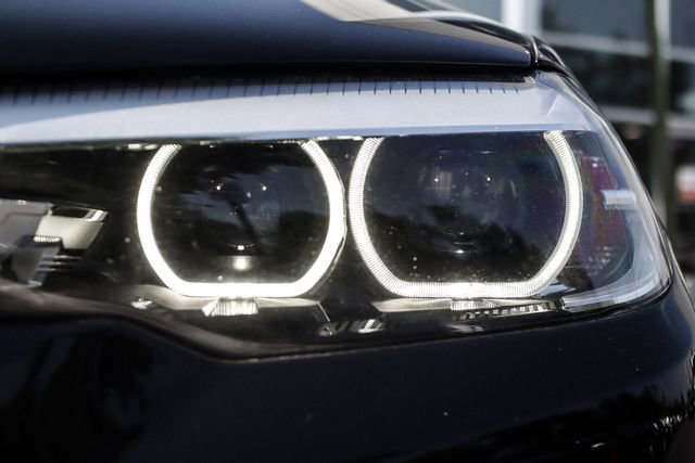 Used 2019 BMW 530i xDrive w/ Convenience Package AWD/4WD image 18