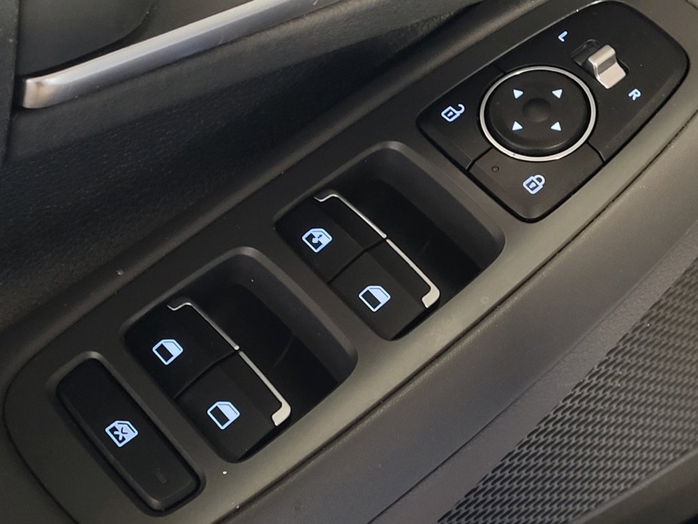 Used 2020 Hyundai Sonata SE w/ Preferred Accessory Package image 27