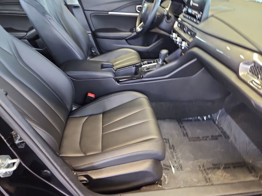 Used 2023 Acura Integra Base image 18