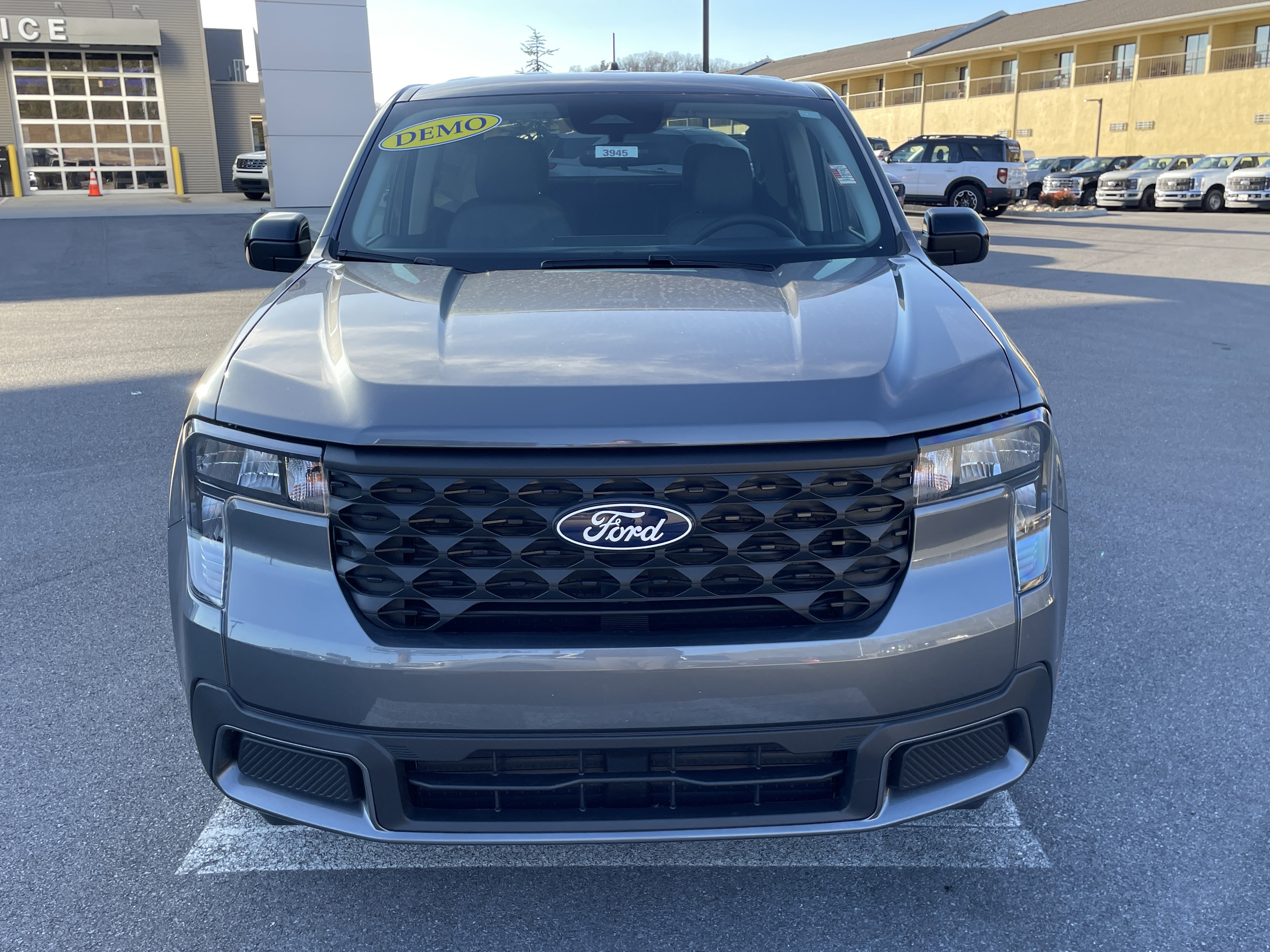 New 2025 Ford Maverick XLT w/ XLT Luxury Package FWD image 2