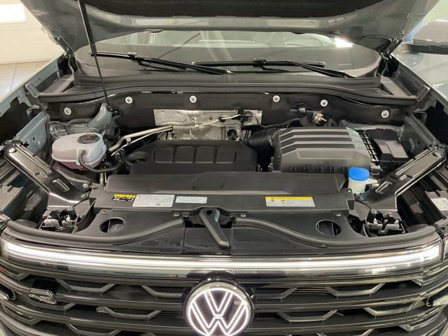 Used 2024 Volkswagen Atlas Cross Sport SEL Premium R-Line image 20