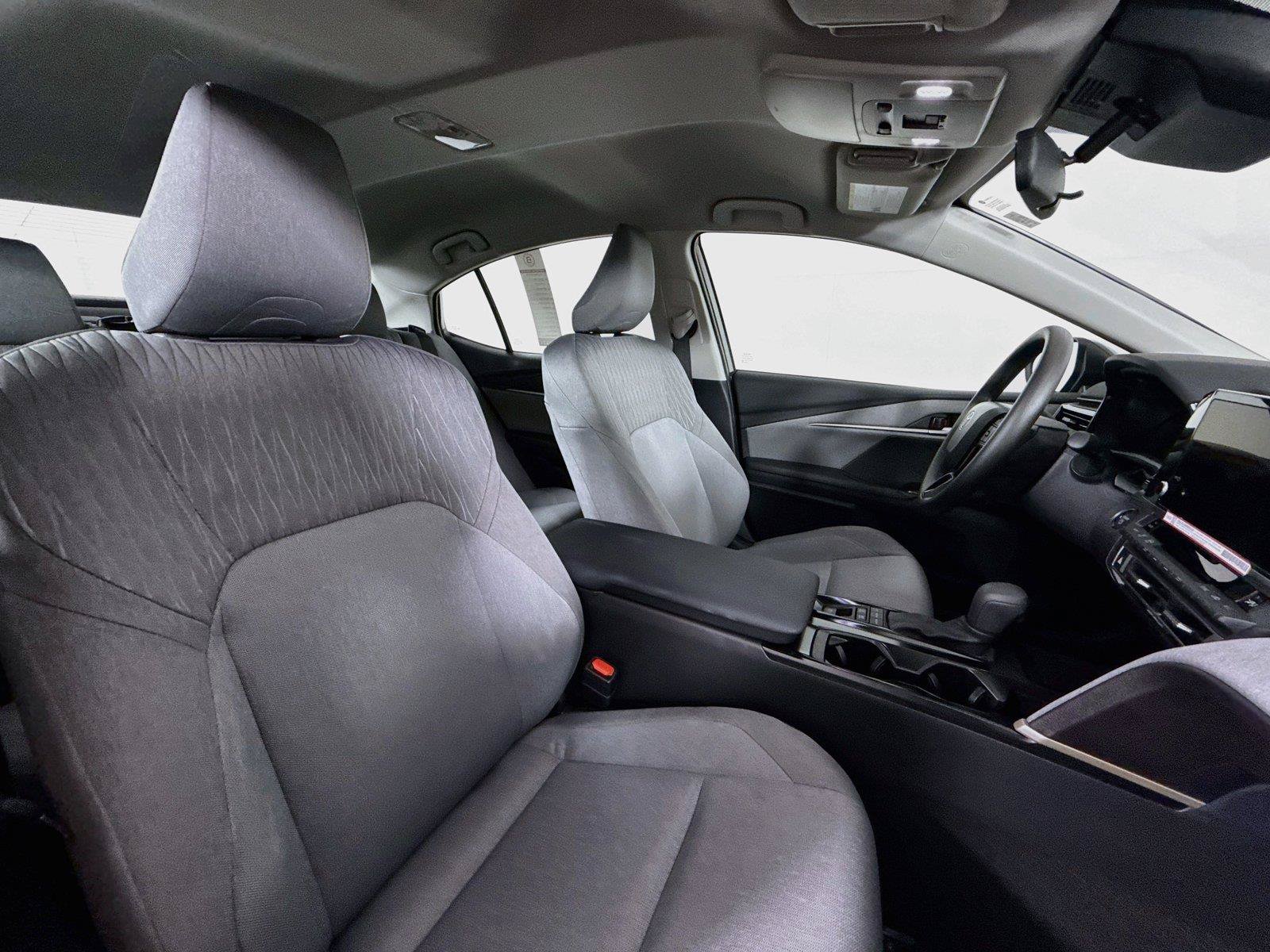Used 2026 Toyota Camry LE FWD image 40