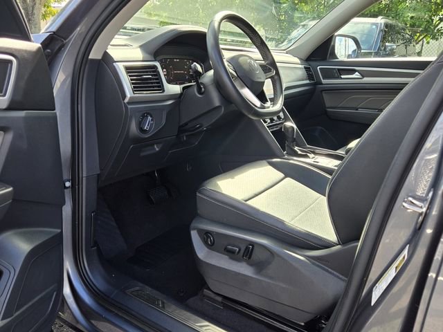 Certified 2022 Volkswagen Atlas SE w/ Panoramic Sunroof Package image 13