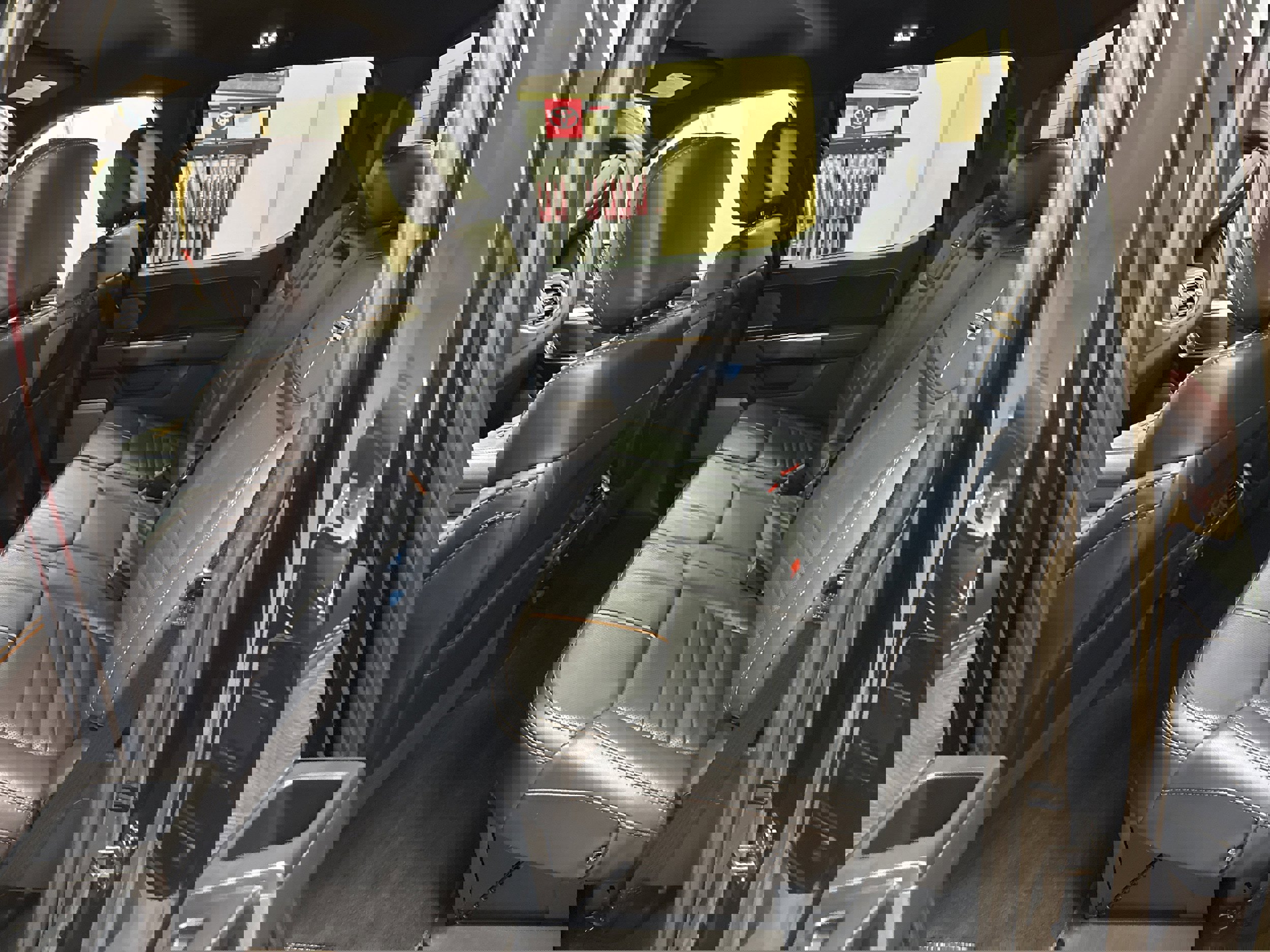 Used 2023 Ford F150 Platinum image 25