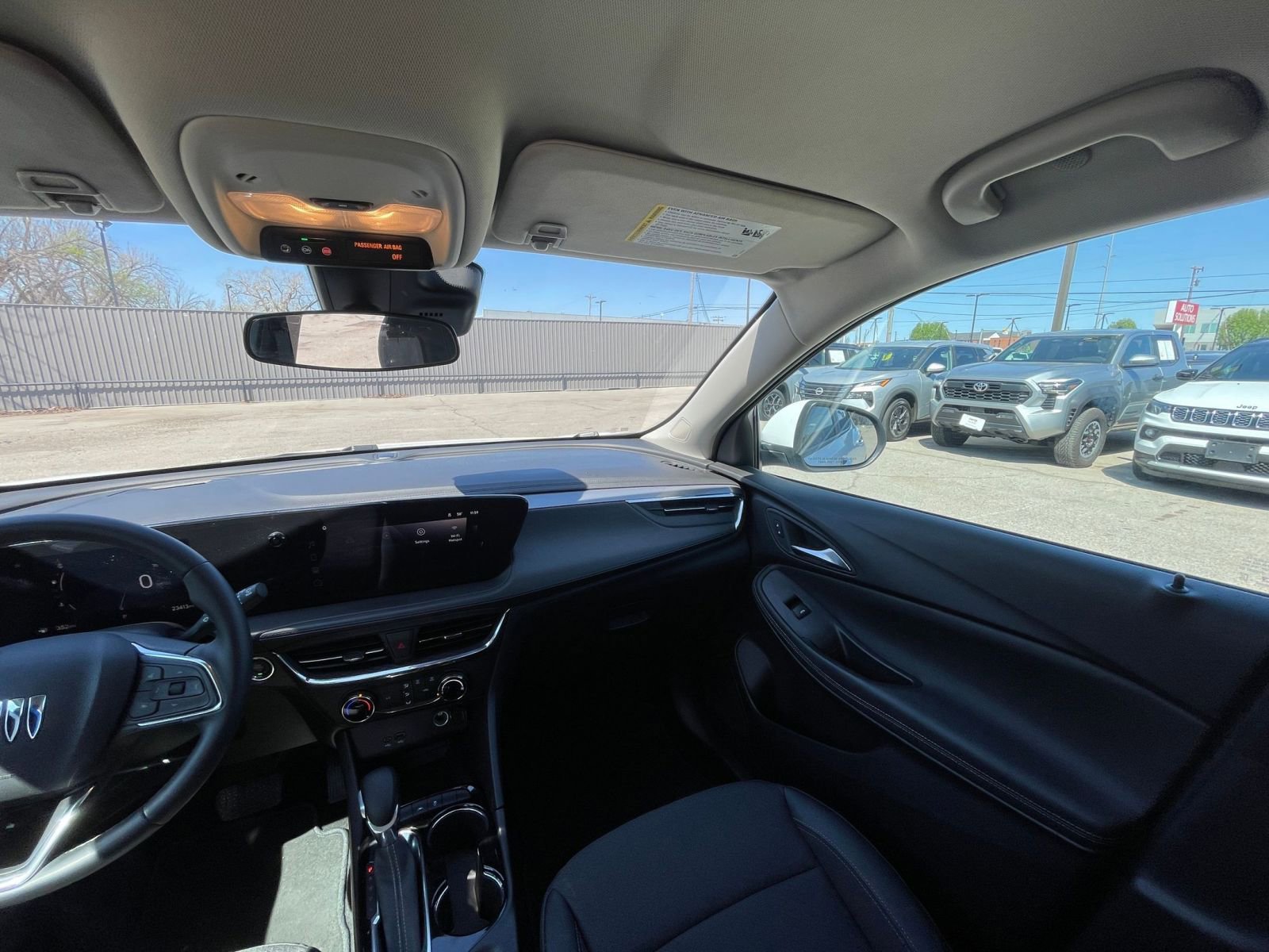 Used 2025 Buick Encore GX Preferred image 35