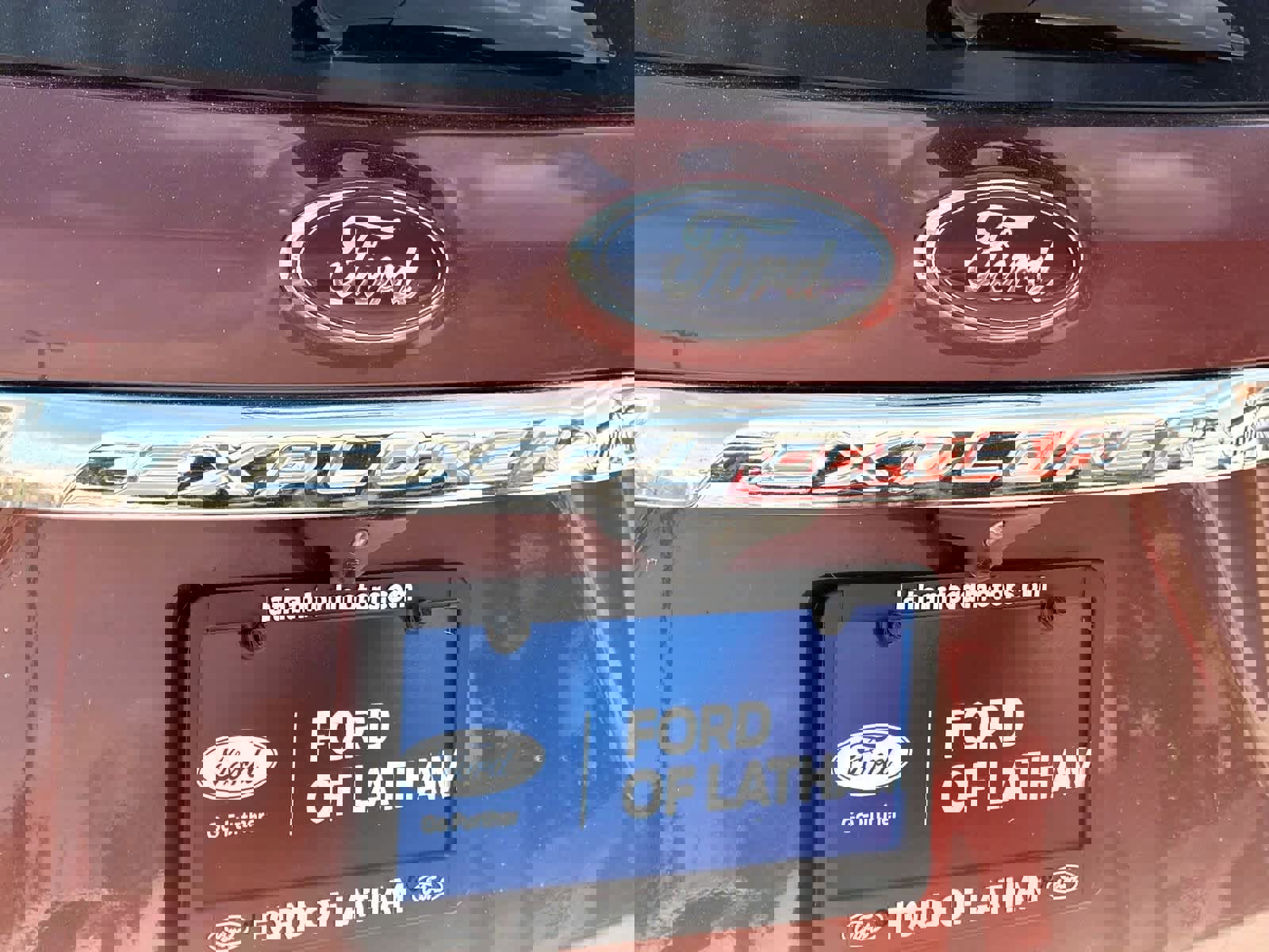 Used 2018 Ford Explorer XLT w/ Equipment Group 202A image 13