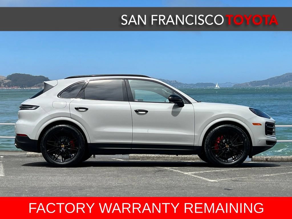Used 2024 Porsche Cayenne S AWD/4WD image 6