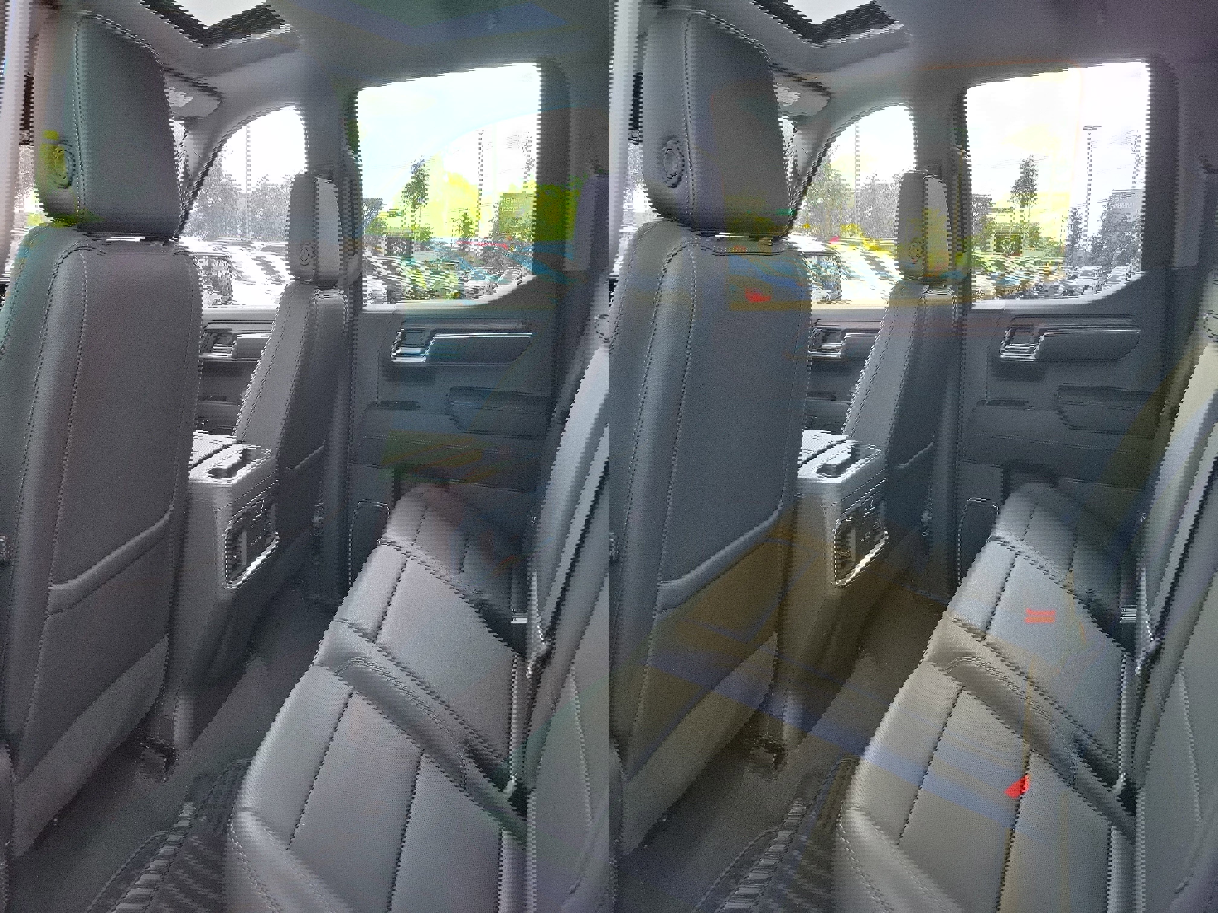 Used 2023 GMC Sierra 1500 SLT w/ SLT Premium Package image 6