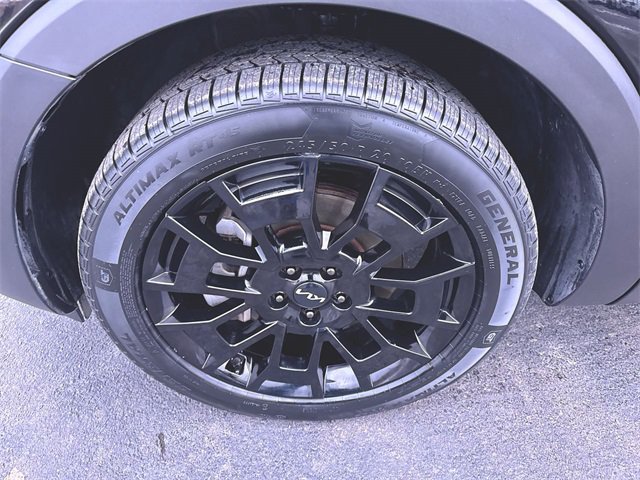 Used 2022 Kia Telluride SX w/ SX Prestige Package image 32