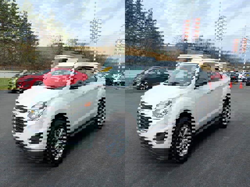 Used 2016 Chevrolet Equinox LS image 3