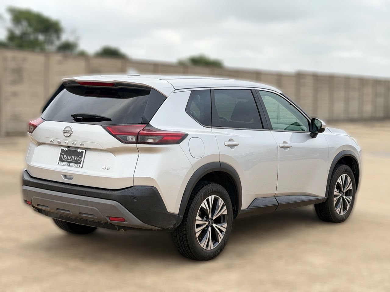 Used 2023 Nissan Rogue SV FWD image 7