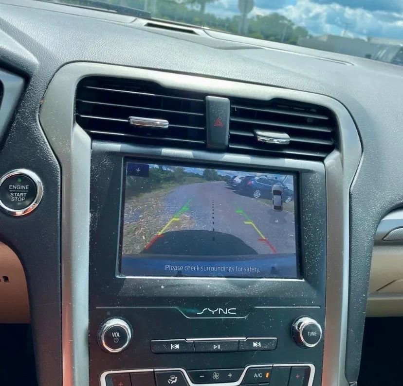 Used 2020 Ford Fusion SE image 13