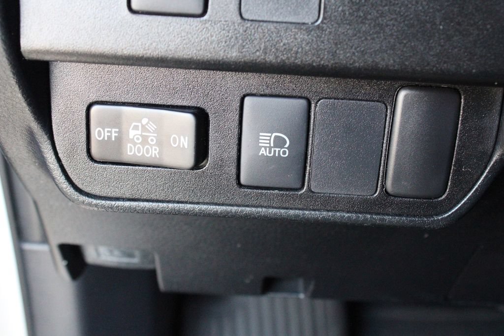 Used 2020 Toyota Tacoma SR AWD/4WD image 27