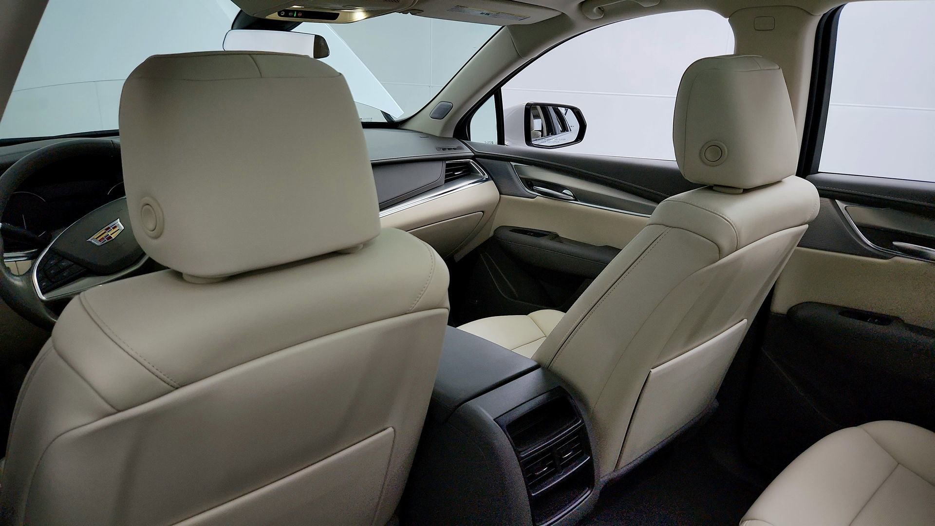 Certified 2023 Cadillac XT5 Premium Luxury AWD/4WD image 22