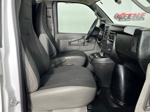 Used 2024 GMC Savana 2500 w/ Driver Convenience Package RWD image 21