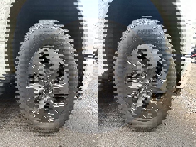 Used 2023 Ford F150 Lightning Lariat w/ Equipment Group 511A High image 10