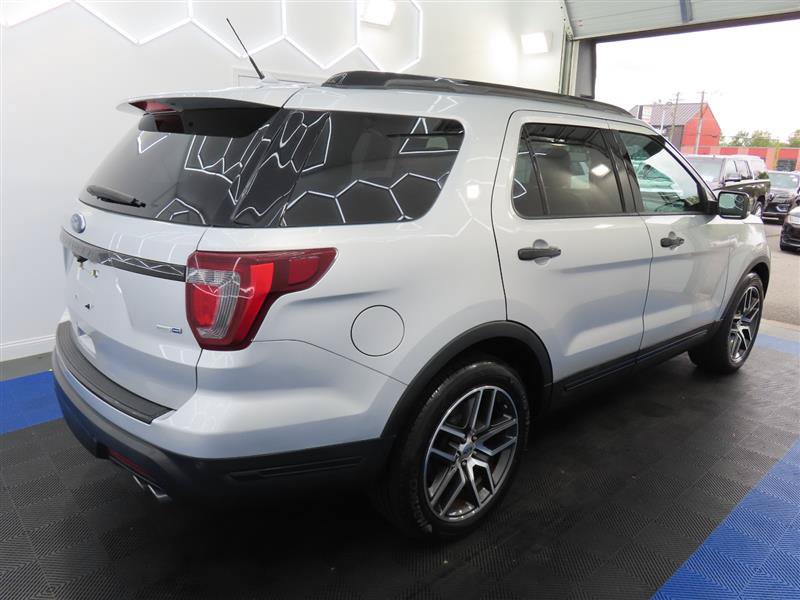Used 2018 Ford Explorer Sport AWD/4WD image 16