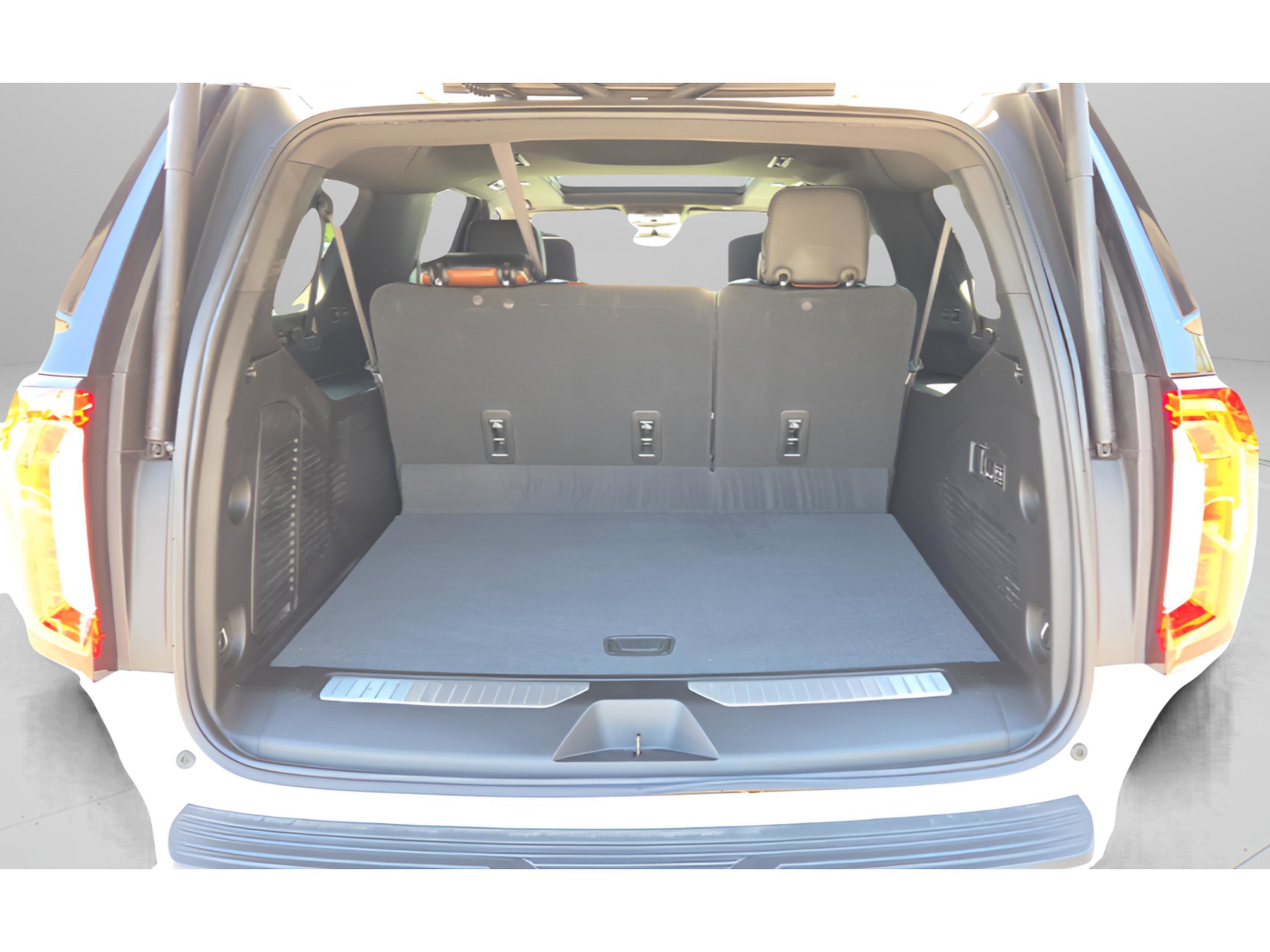 Certified 2023 GMC Yukon XL Denali Ultimate w/ LPO, Floor Liner Package AWD/4WD image 16