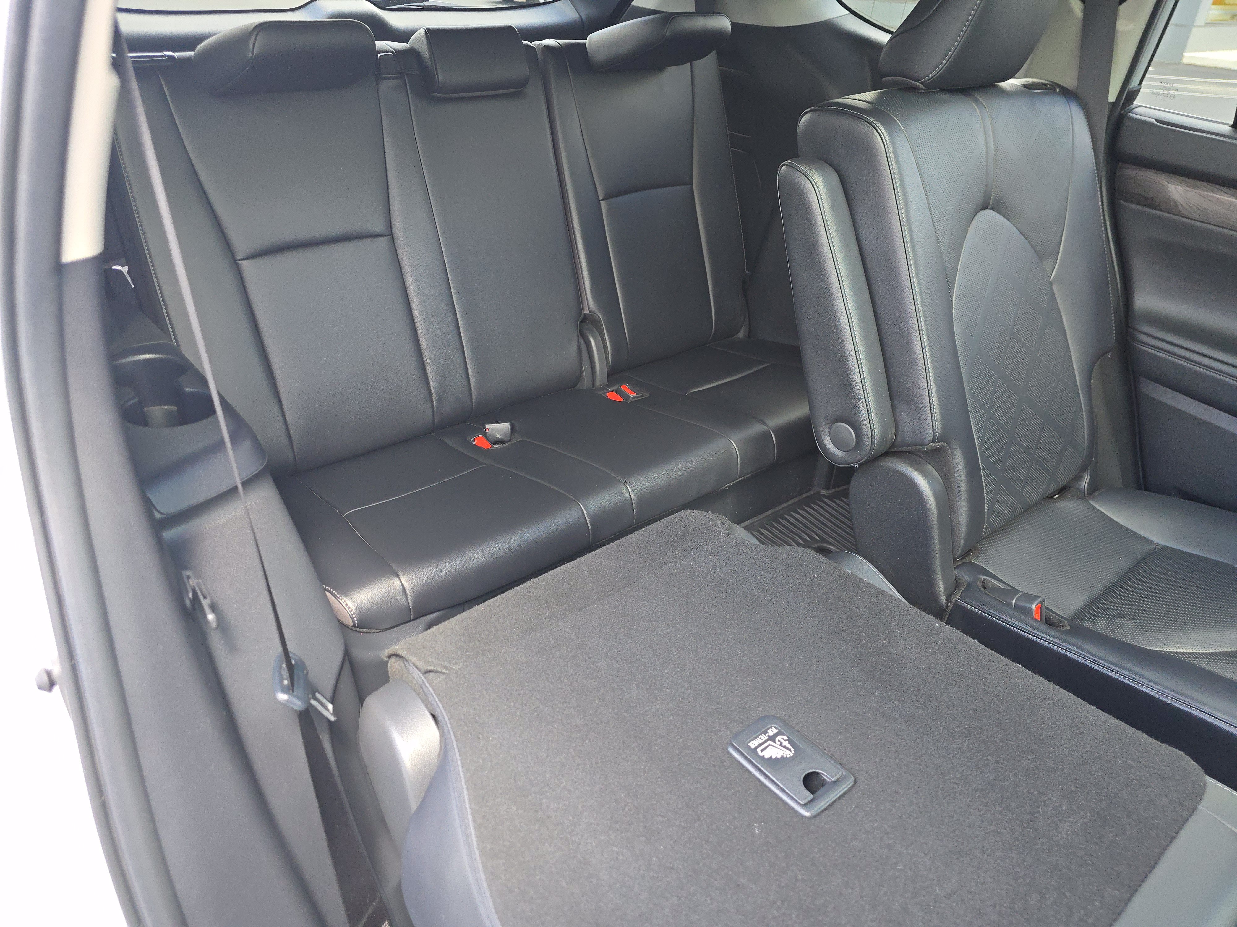 Used 2024 Toyota Highlander Platinum AWD/4WD image 19