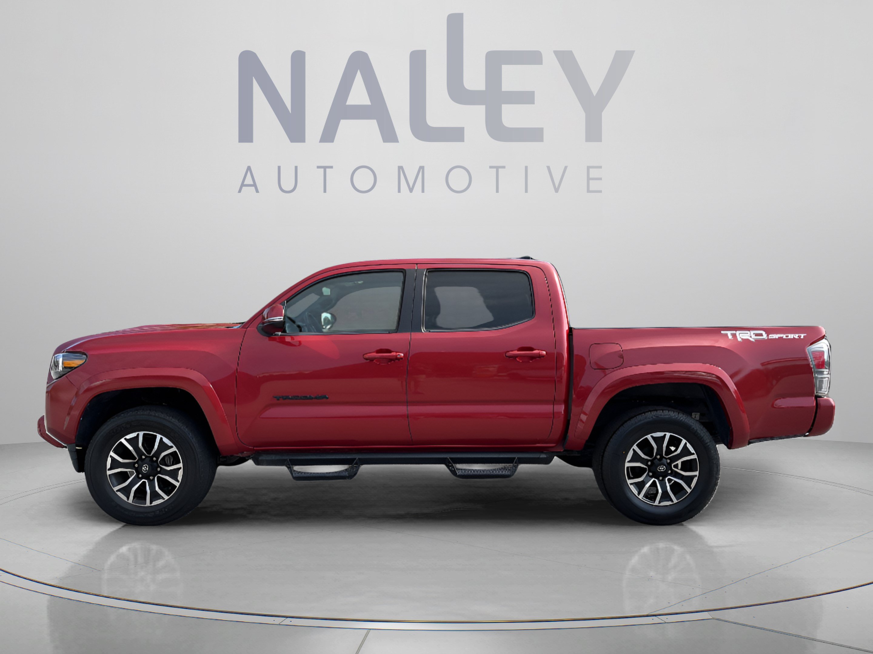 Used 2022 Toyota Tacoma TRD Sport w/ TRD Premium Sport Package RWD image 2