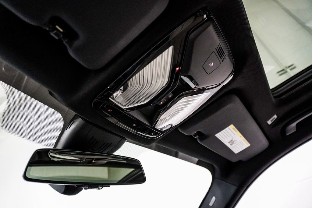 Used 2020 BMW X5 M50i w/ Premium Package image 34