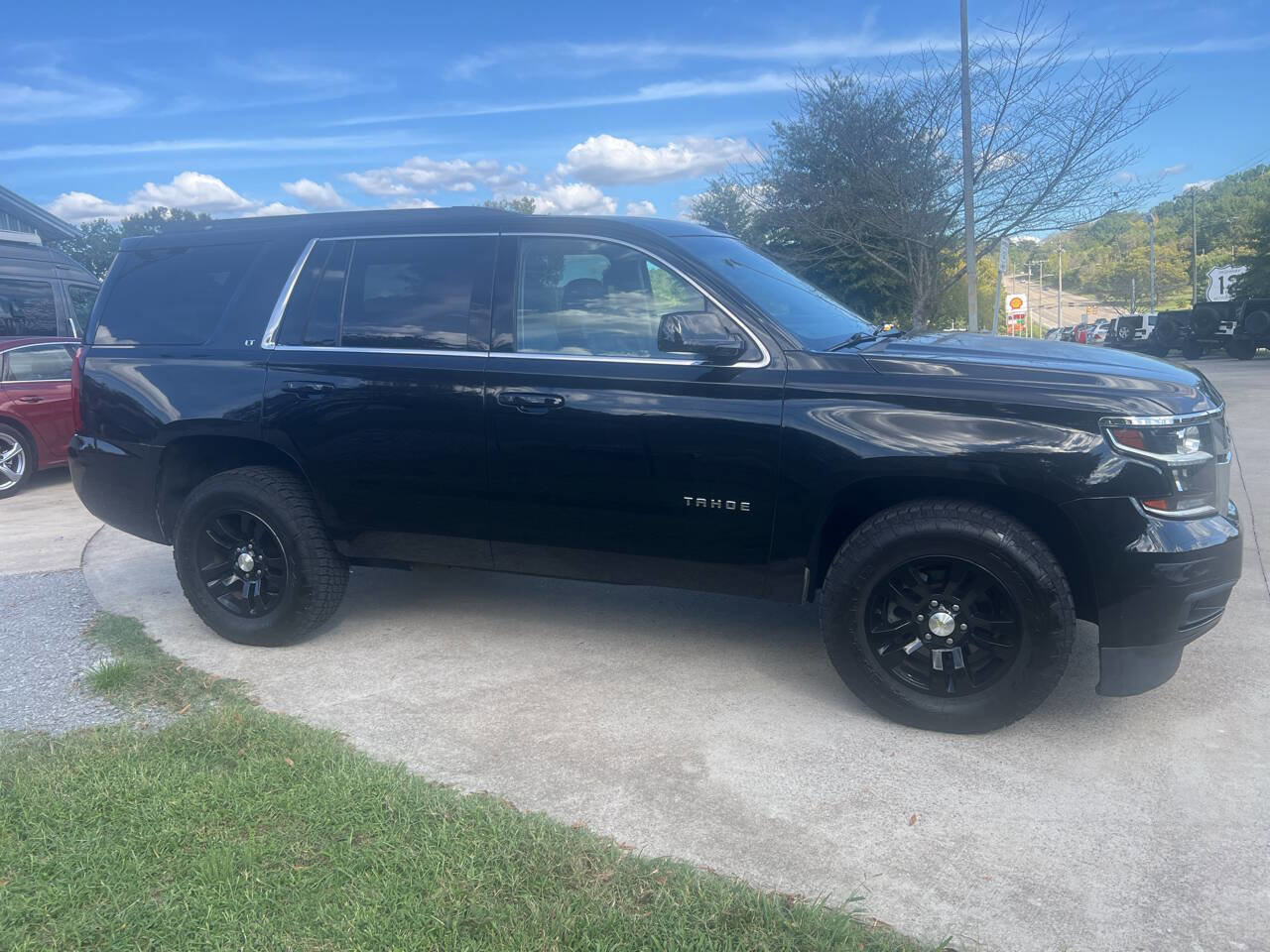 Used 2015 Chevrolet Tahoe LT image 10
