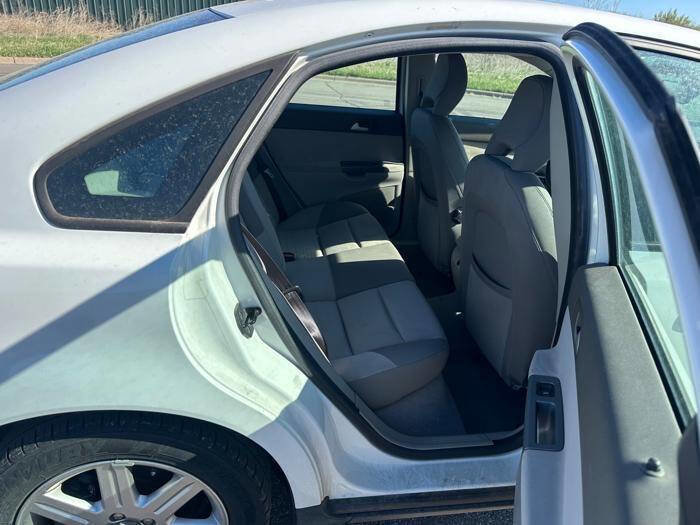 Used 2007 Volvo S40 2.4i FWD image 28