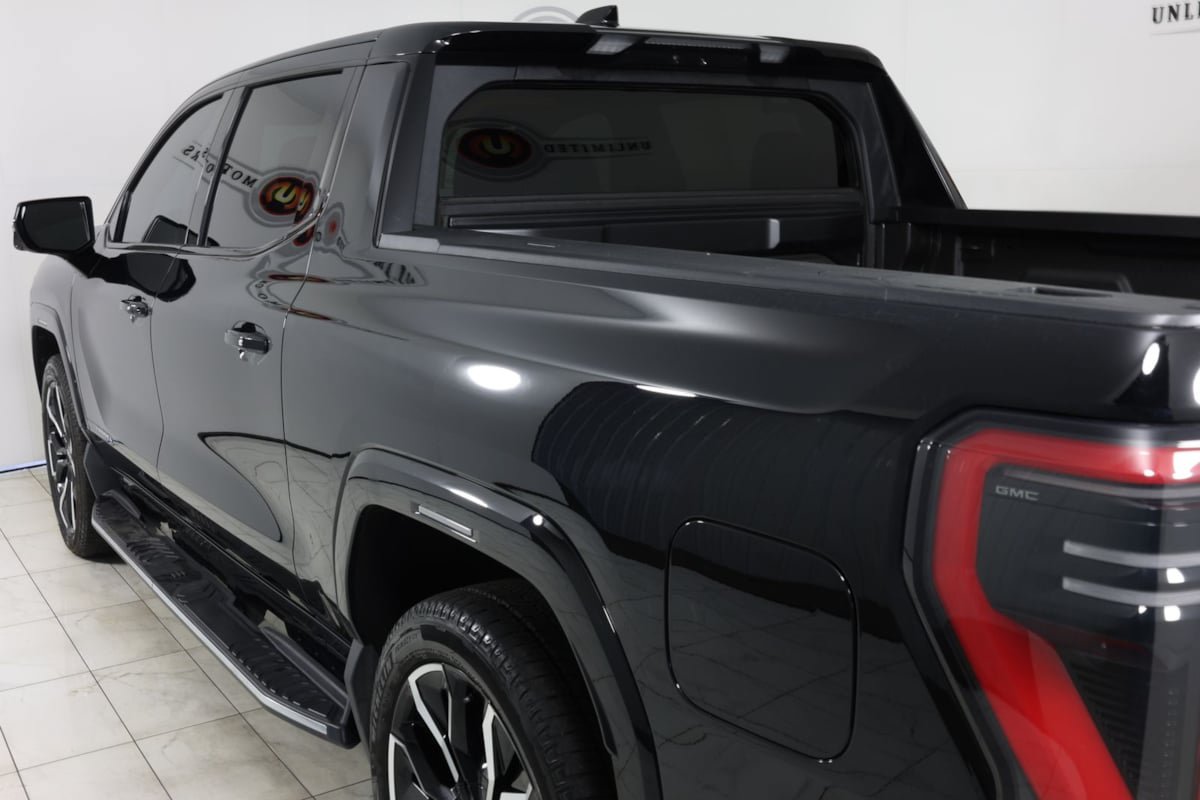 Used 2025 GMC Sierra EV Denali AWD/4WD image 47