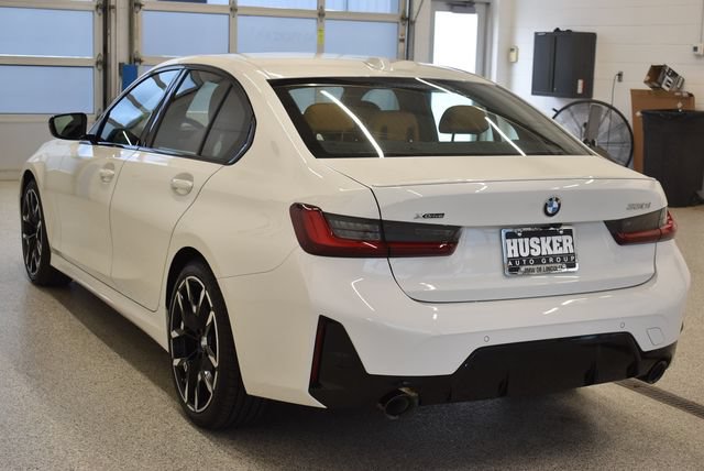 New 2026 BMW 330i xDrive Sedan w/ M Sport Package AWD/4WD image 10