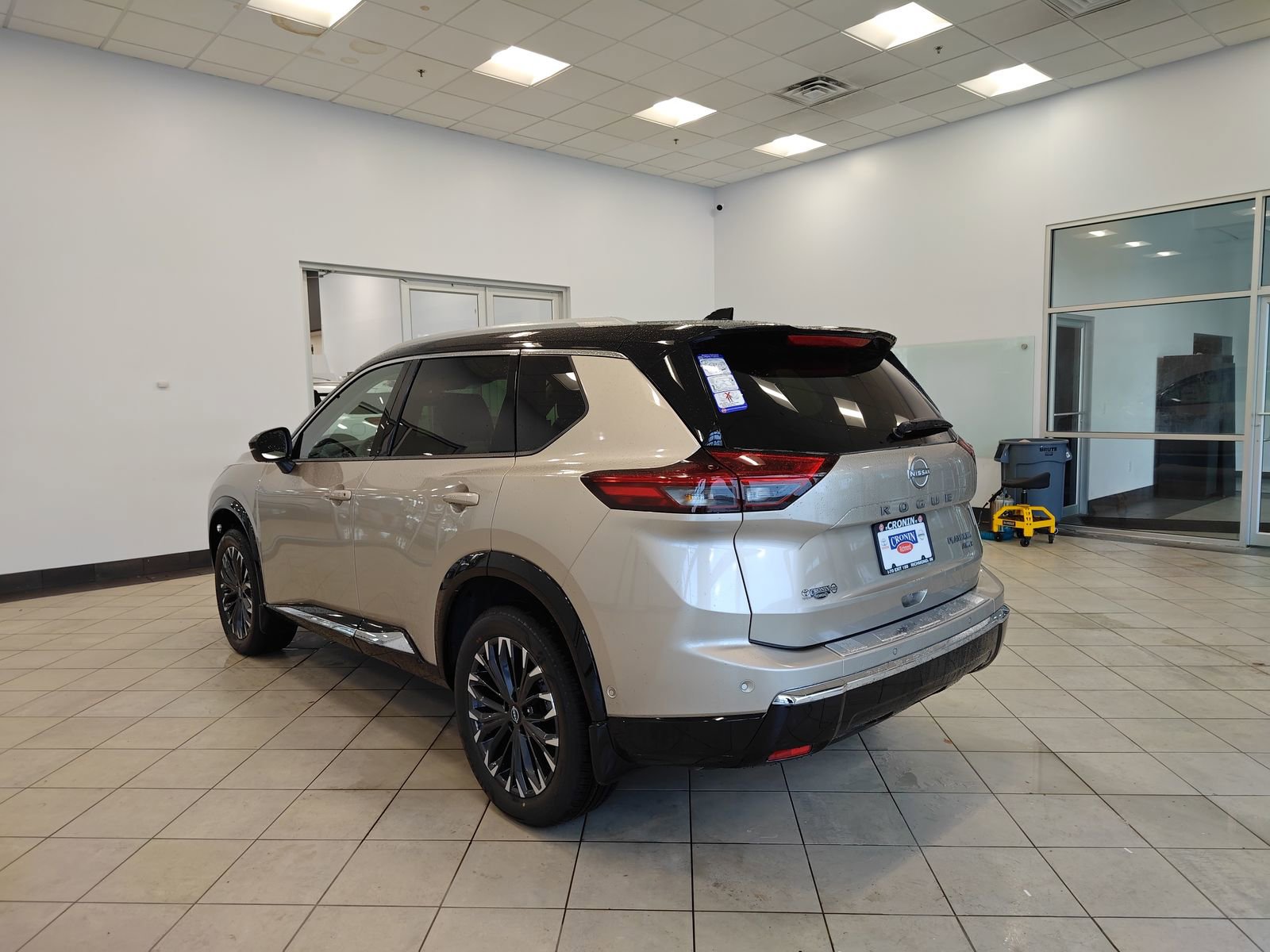 New 2026 Nissan Rogue Platinum image 5