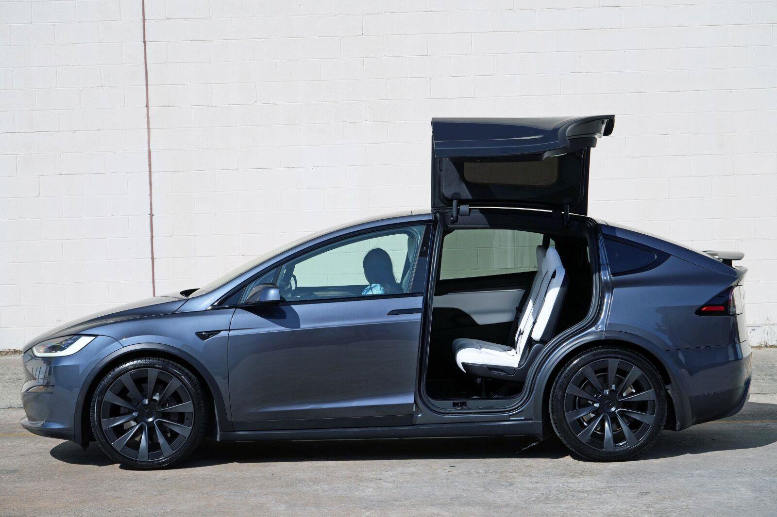 Used 2022 Tesla Model X AWD/4WD image 54