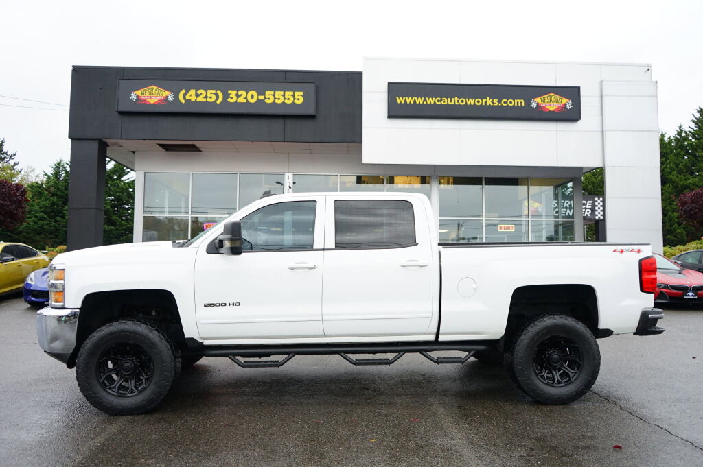 Used 2015 Chevrolet Silverado 2500 LT image 2