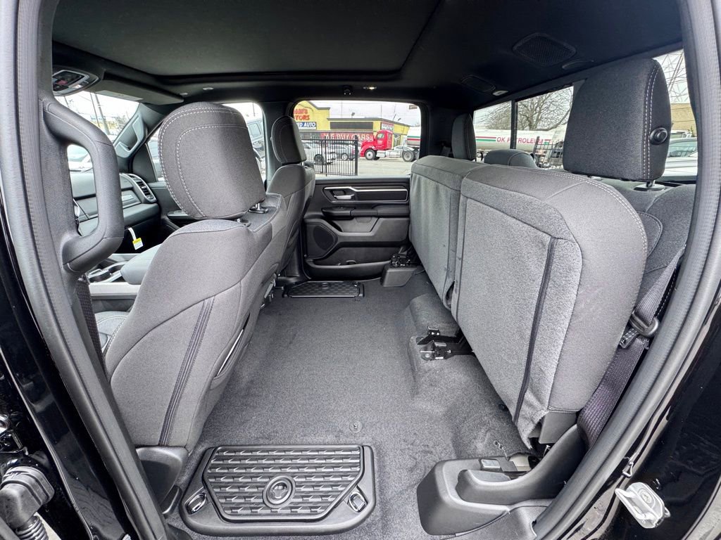 New 2026 RAM 1500 4x4 Crew Cab image 16