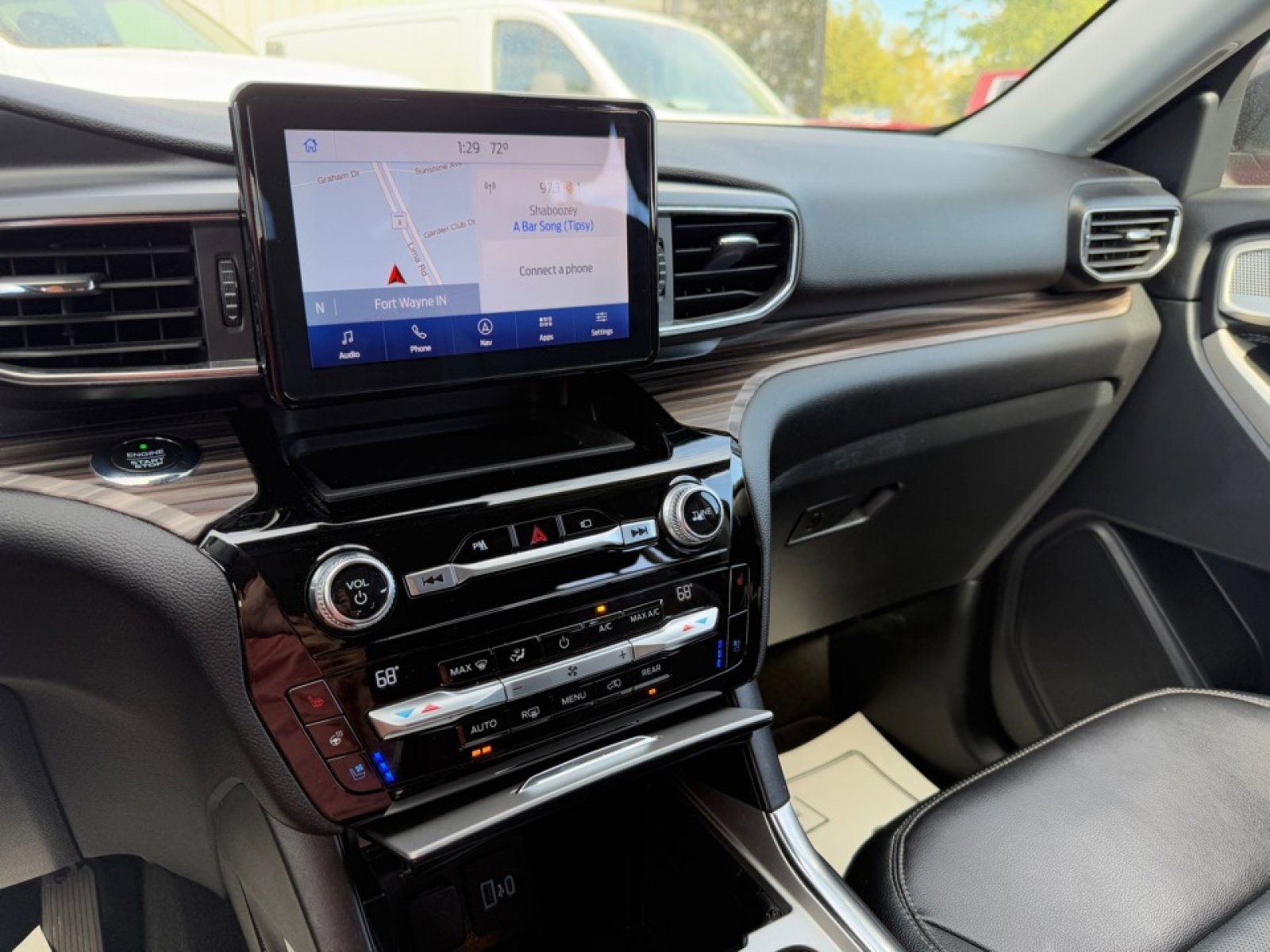 Used 2021 Ford Explorer Limited image 33