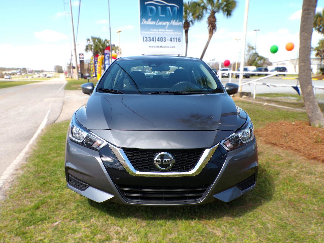 Used 2022 Nissan Versa SV w/ Trunk Package image 3