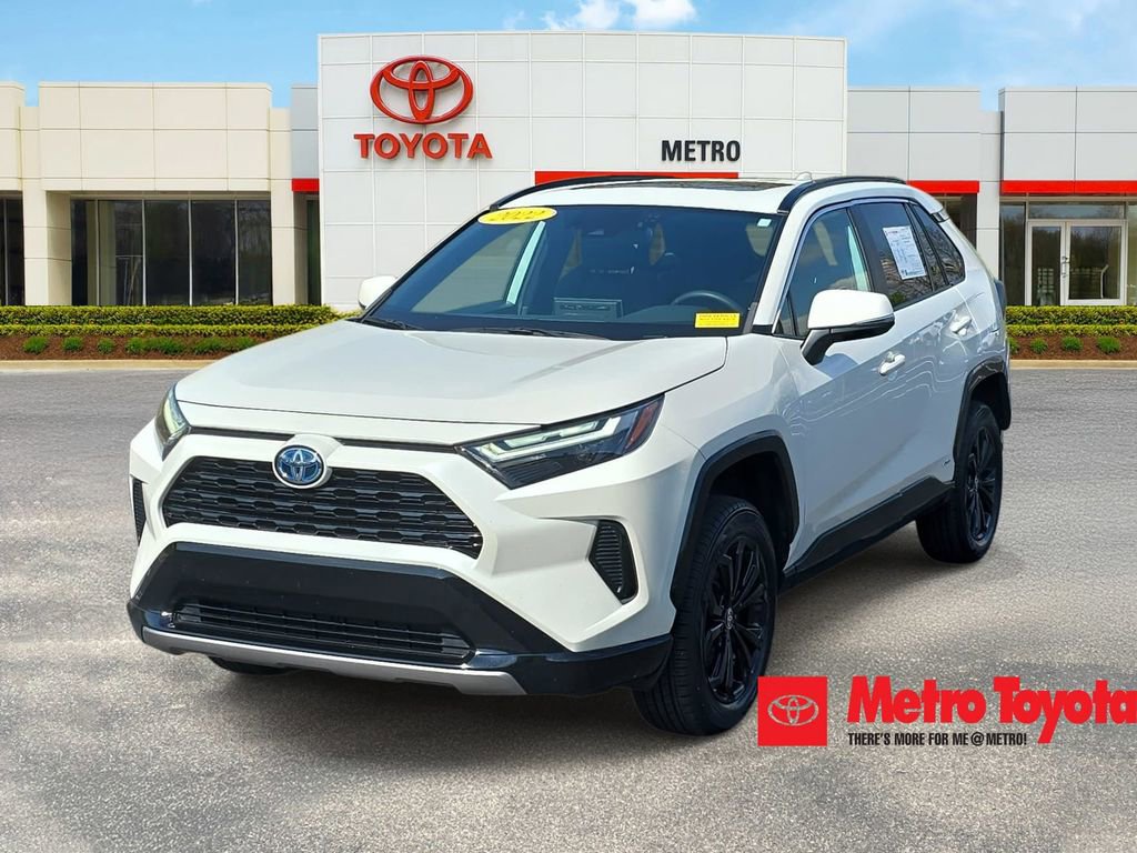 Certified 2022 Toyota RAV4 SE w/ Convenience Package AWD/4WD image 1