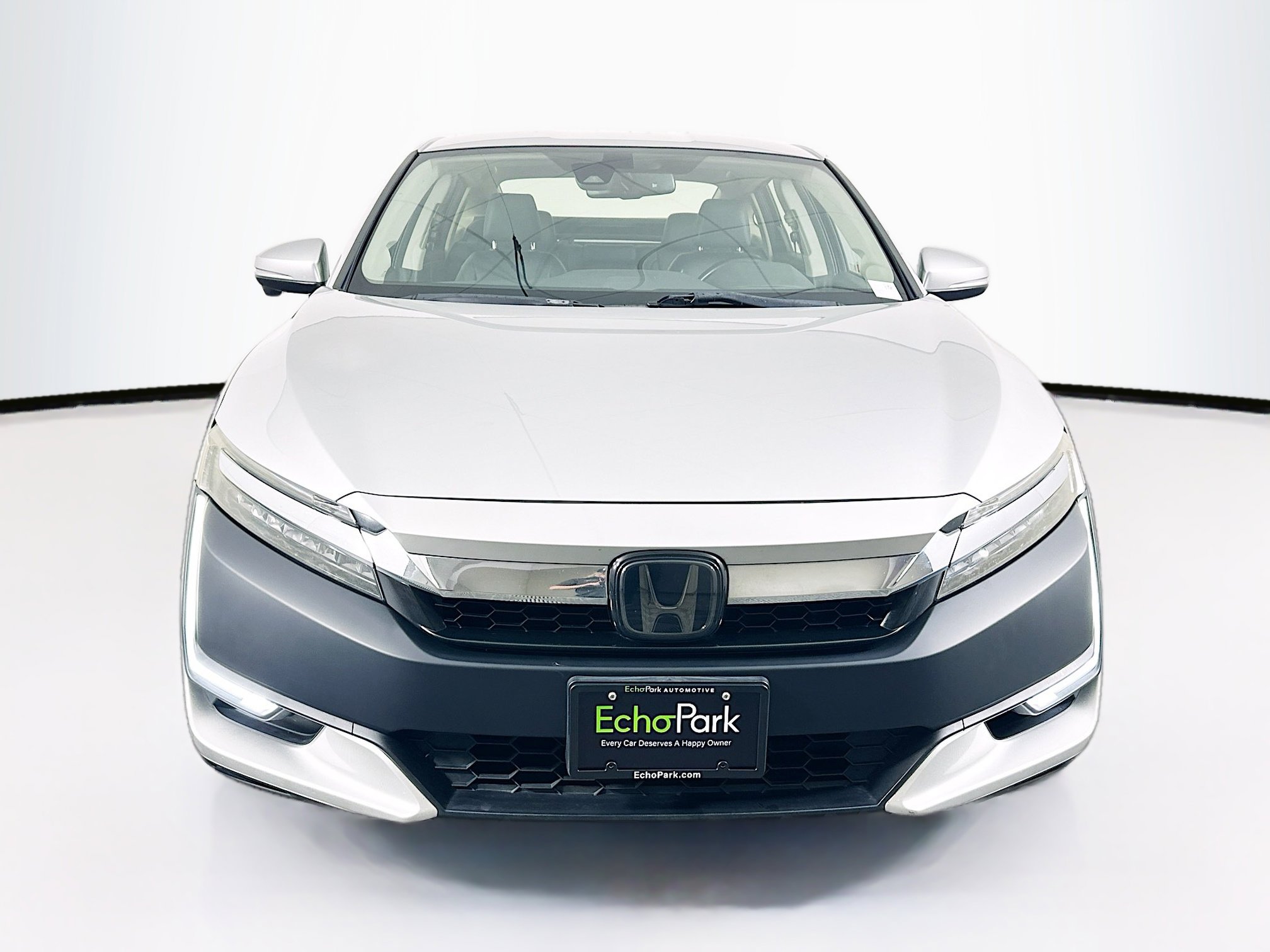 Used 2018 Honda Clarity Touring image 2