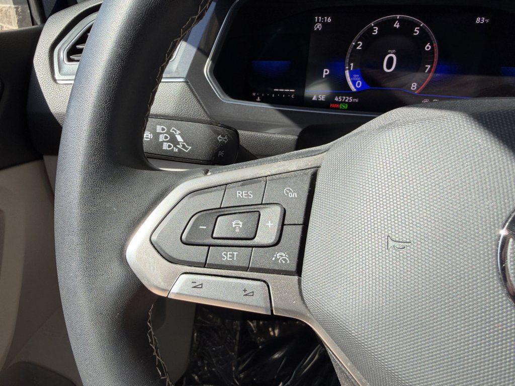 Used 2022 Volkswagen Tiguan SE FWD image 29