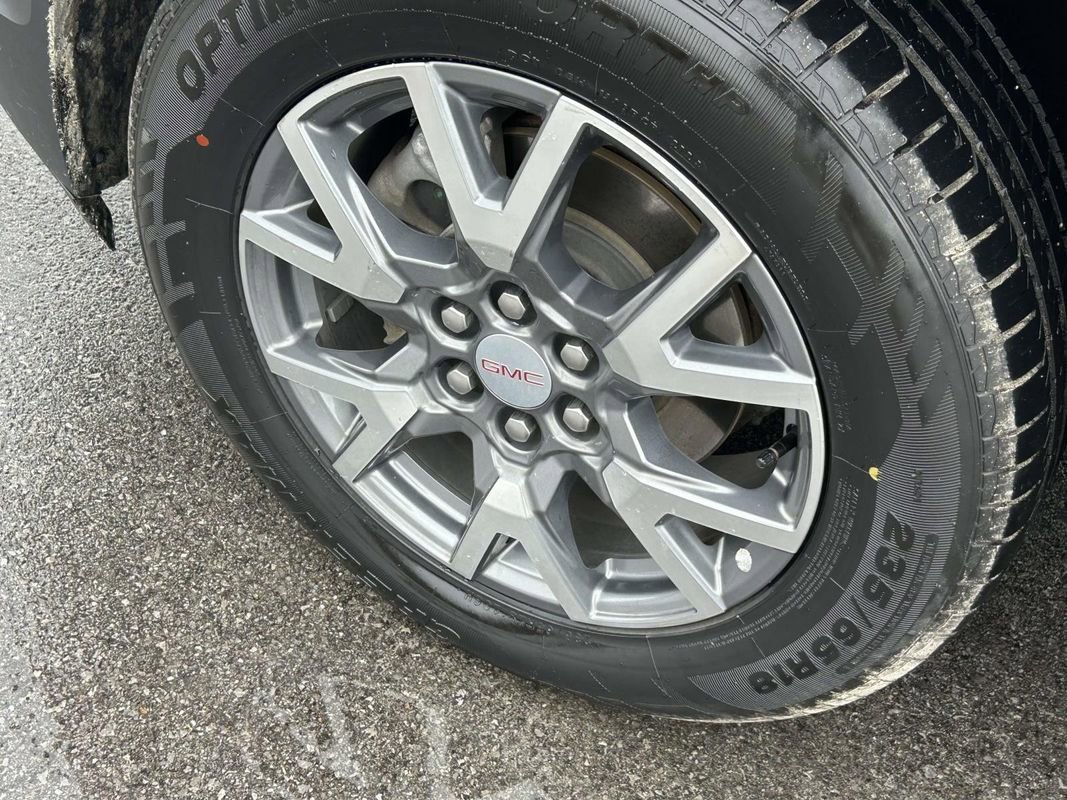 Used 2023 GMC Acadia SLT image 9