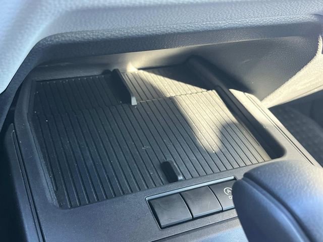 Used 2026 Toyota Corolla Cross L image 31