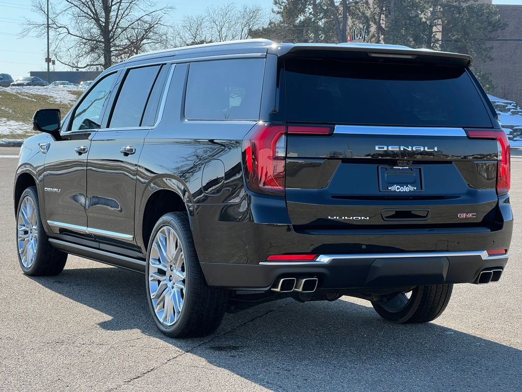 New 2025 GMC Yukon XL Denali w/ Denali Reserve Package image 13