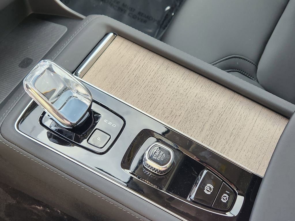 New 2026 Volvo XC90 B6 Plus w/ Protection Package image 19