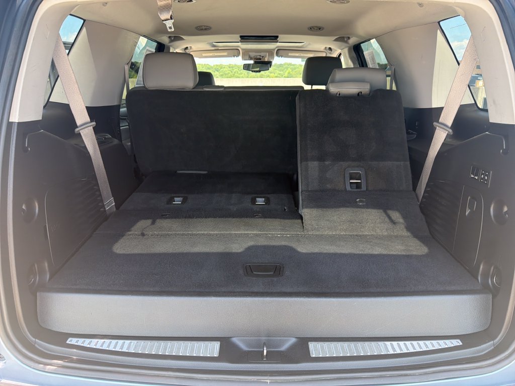 Used 2016 Chevrolet Tahoe LT w/ Luxury Package AWD/4WD image 33