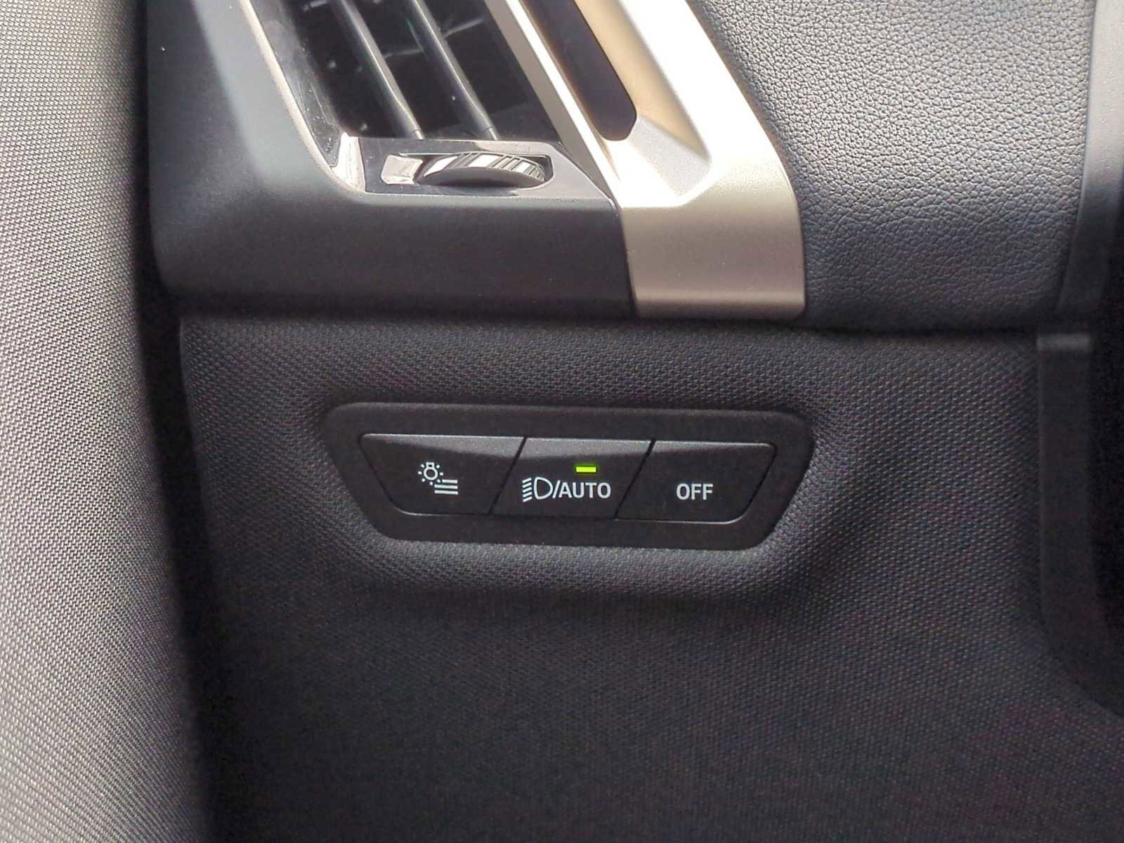 New 2025 BMW iX xDrive50 image 38