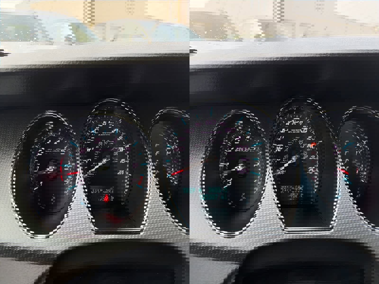 Used 2010 Ford Taurus SEL image 18